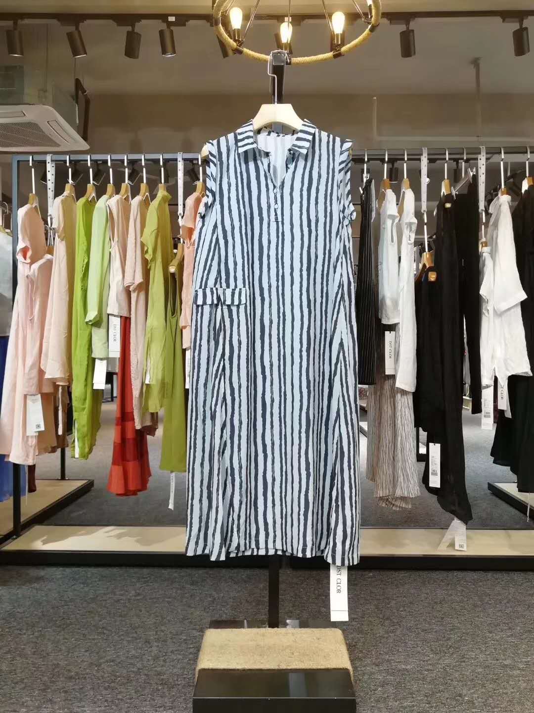 品牌折扣女裝貨源 在廣州三三服裝