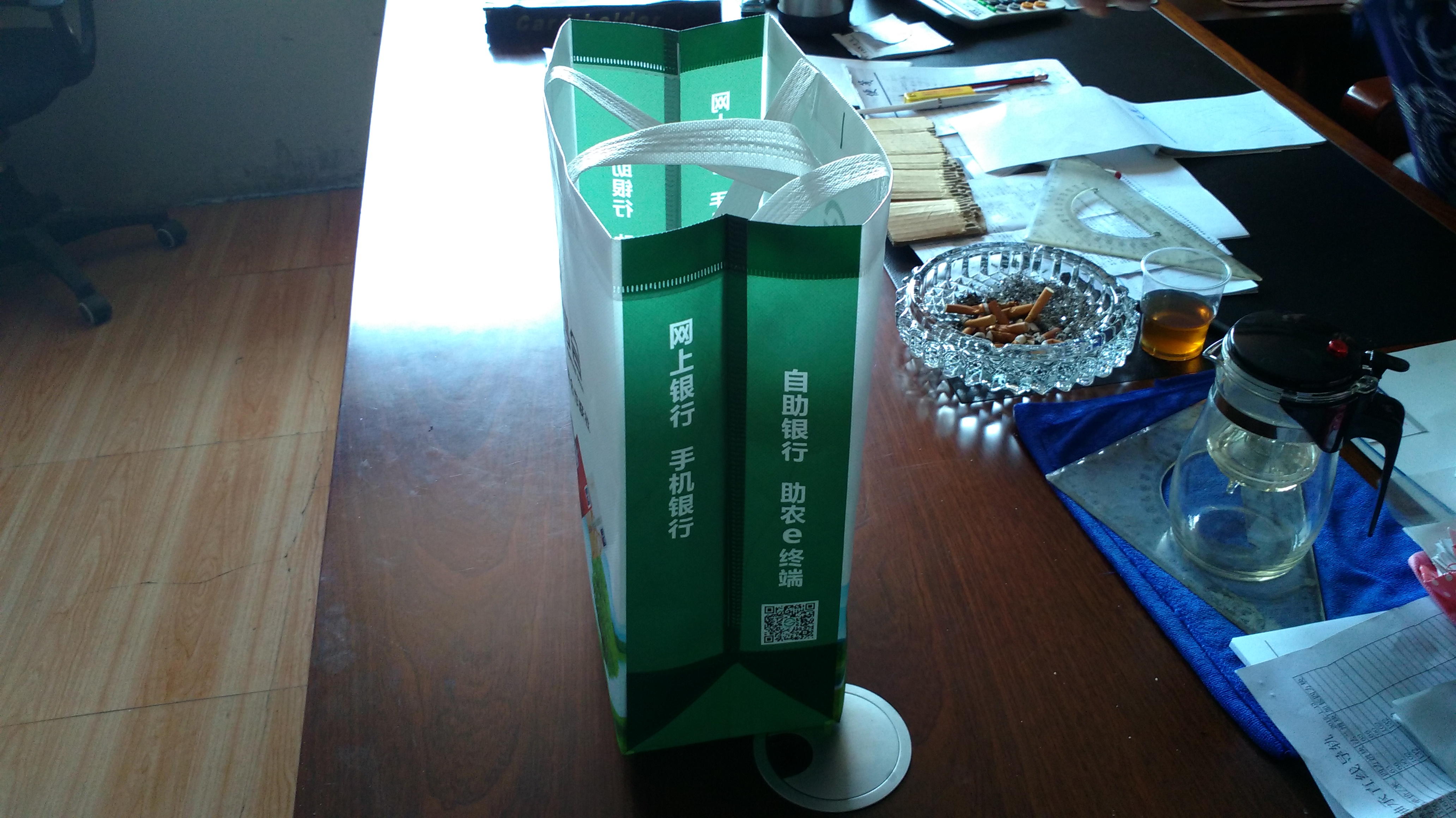 燙把立體無紡布制袋機(jī) 方底袋制袋機(jī)超聲波生產(chǎn)設(shè)備