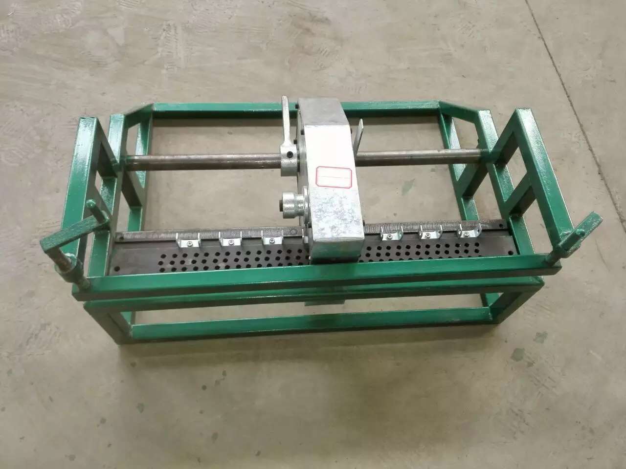 皮帶錘砸式訂扣機(jī)