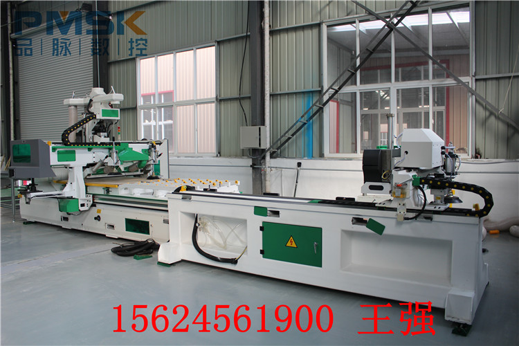 板式家具全自動(dòng)貼標(biāo)生產(chǎn)線 自動(dòng)打標(biāo)生產(chǎn)線