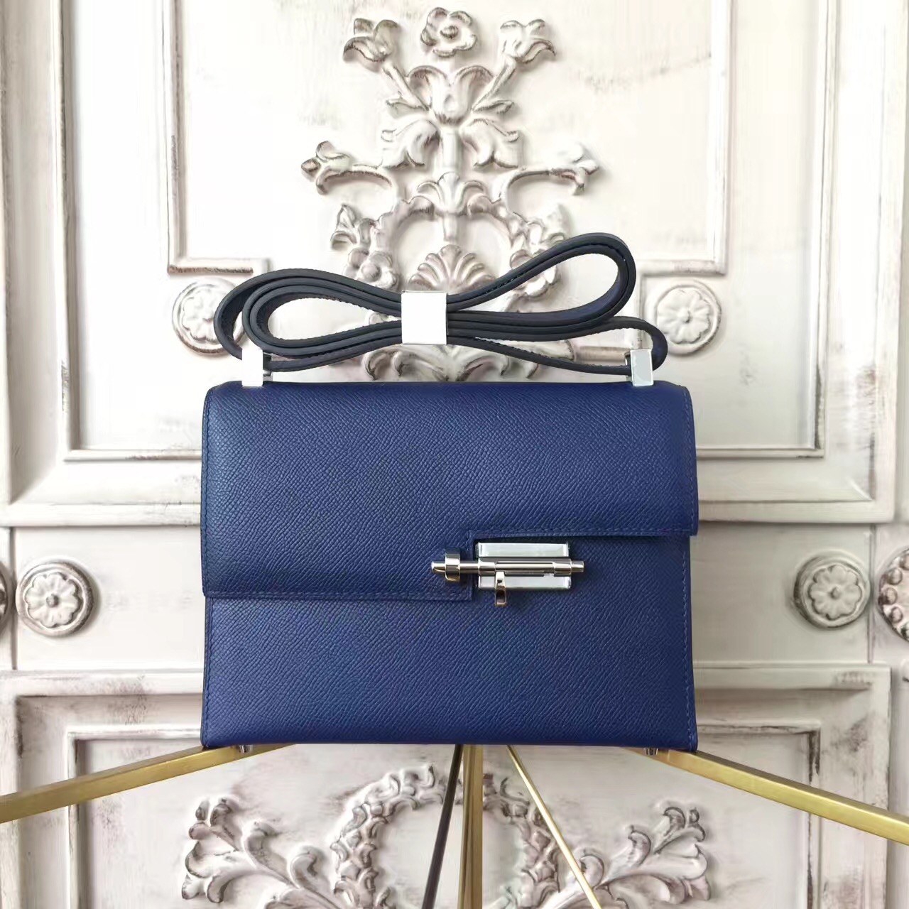 廣州VERSACE范思哲代理 廣州德國潮牌貨源  廣州2017Hermes貨源 廣州2017Hermes插銷貨源