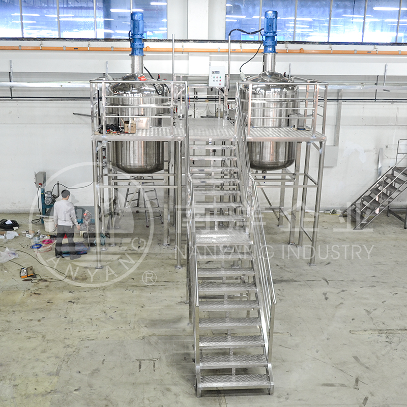 不銹鋼電加熱蒸汽加熱自動(dòng)稱重配料攪拌機(jī)反應(yīng)釜廠家