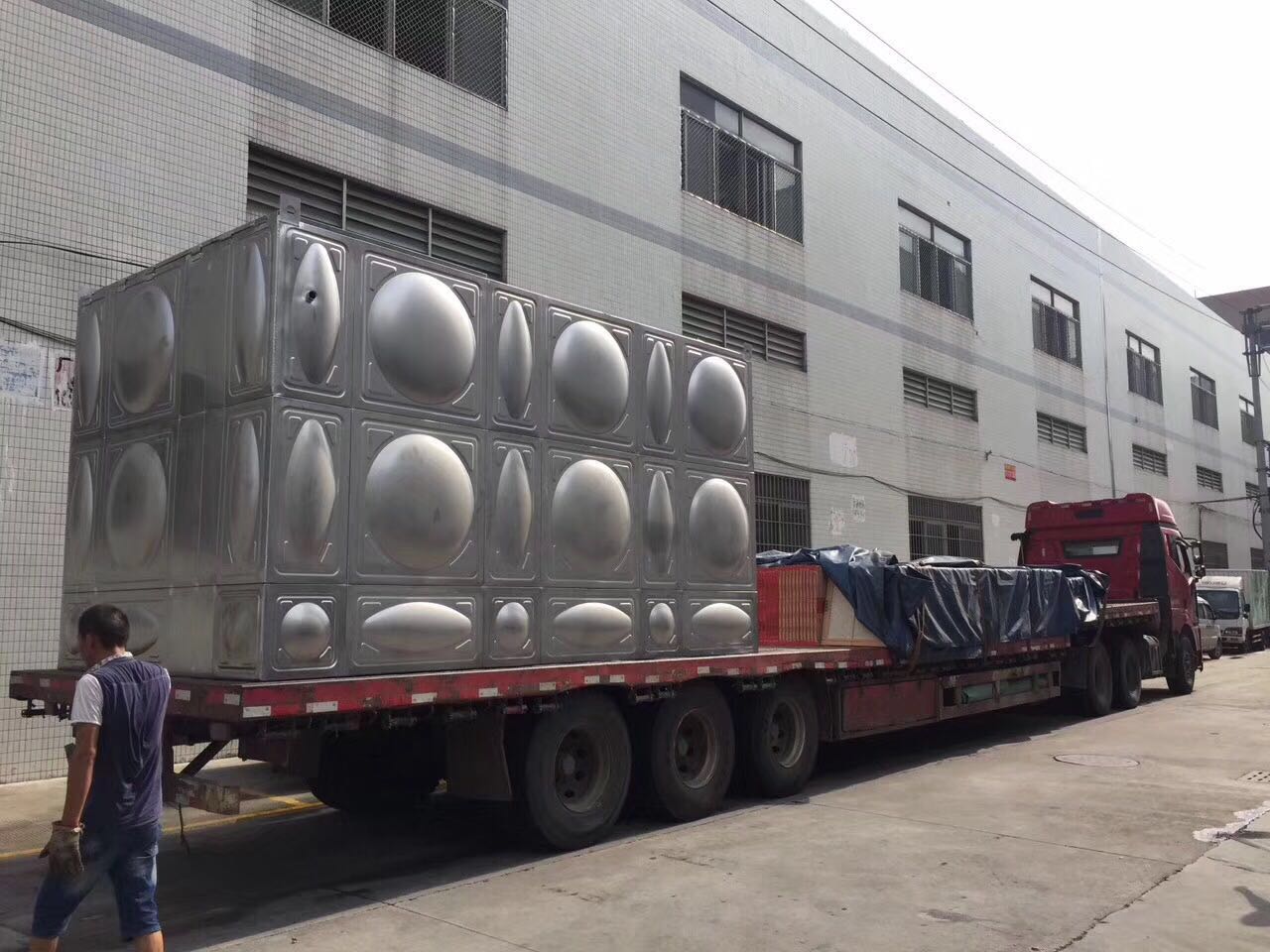 江西九江不銹鋼方形消防水箱廠家 不銹鋼水箱描述 方形水箱價(jià)格 圓形水箱 組裝式方形水箱價(jià)格 拼接水箱 保溫水箱