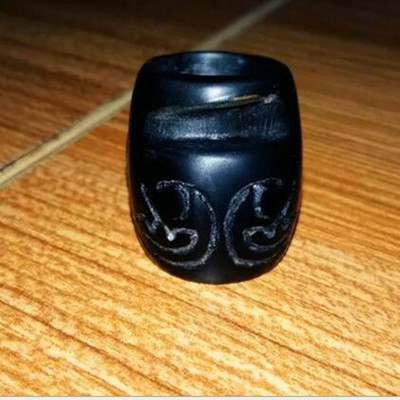 廠家直銷供應牛角婦好扳指 牛角骨雕牙雕雕刻戒指弓、箭護指扳指