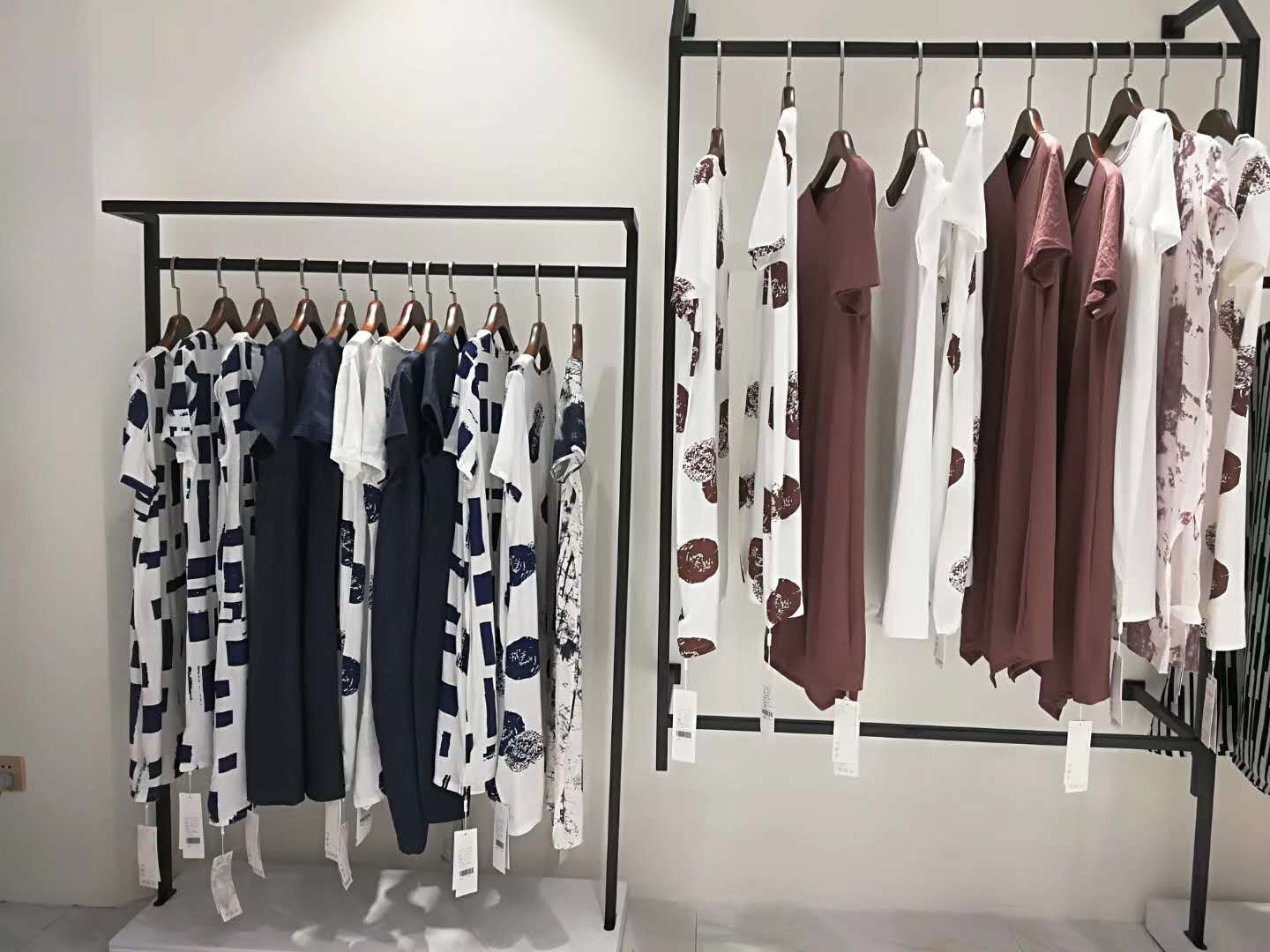 北京棉麻世家女裝品牌折扣找富擇鋒一手貨源 紫藤谷
