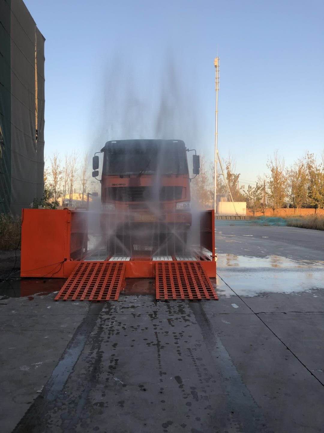 渤創(chuàng)工地滾軸洗車機(jī)廠家價(jià)格 工地洗車臺定制 供應(yīng)工地洗輪機(jī) 武漢渤創(chuàng)科全自動工地洗車機(jī)   工地滾軸洗輪機(jī)