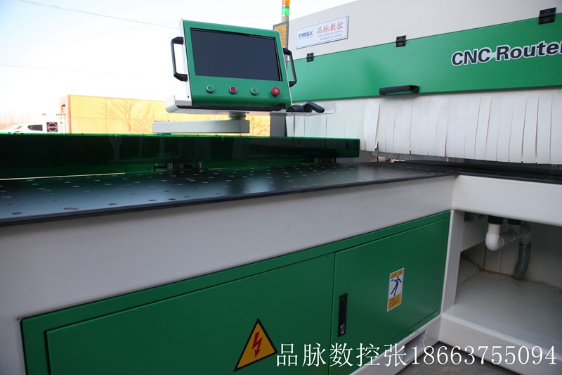 山東濟(jì)南 全自動(dòng)四工序數(shù)控開料機(jī)  山東數(shù)控開料機(jī) 板式家具數(shù)控開料機(jī)