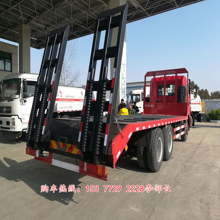 東風齊星后八輪挖掘機平板拖車報價/拉25噸挖機拖運車廠家銷售