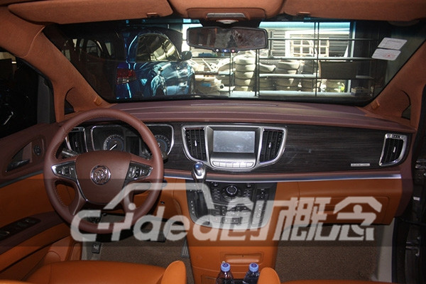 別克gl8改裝商務(wù)接待車，車內(nèi)頂棚改裝滿天星