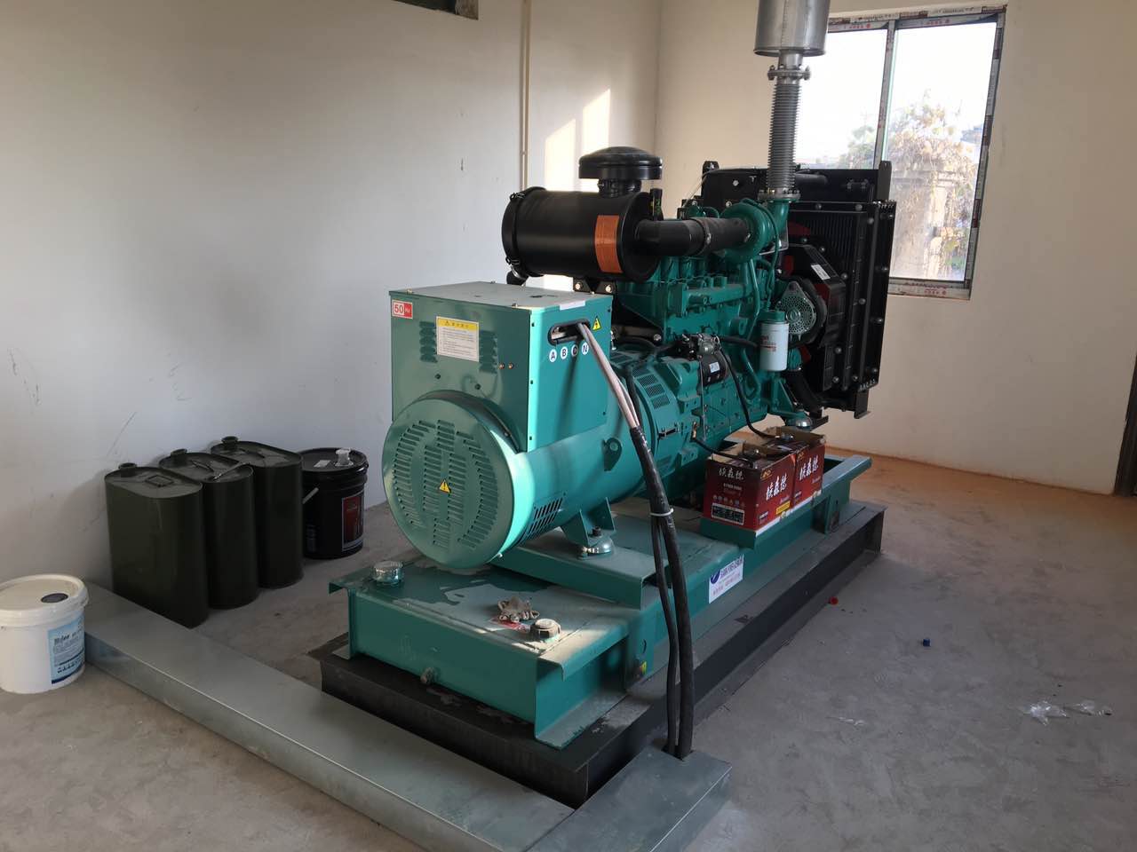 廠家直銷康明斯100KW發(fā)電機(jī)組