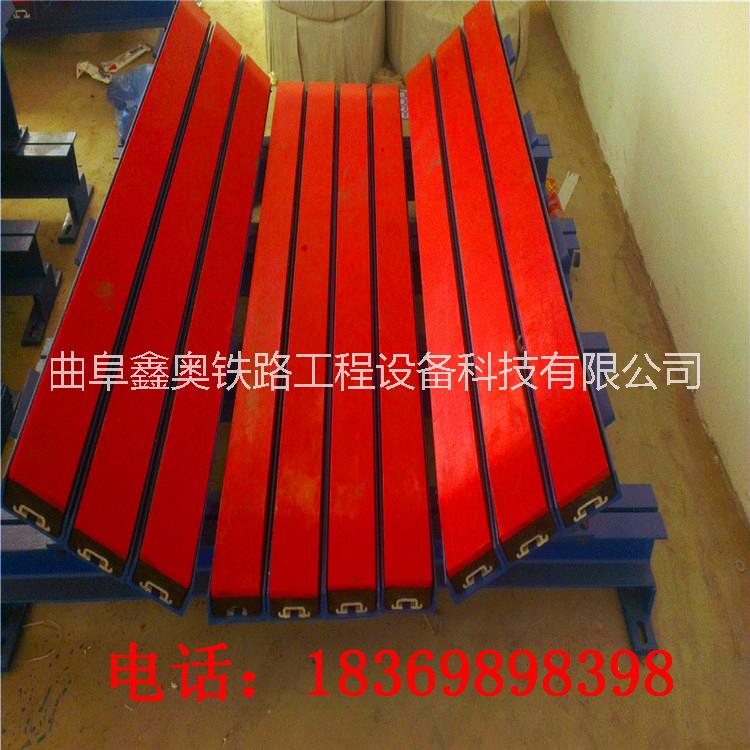 廠家制作帶式輸送機煤礦用 緩沖床 廠家直銷生產(chǎn)緩沖床 各種角度槽形