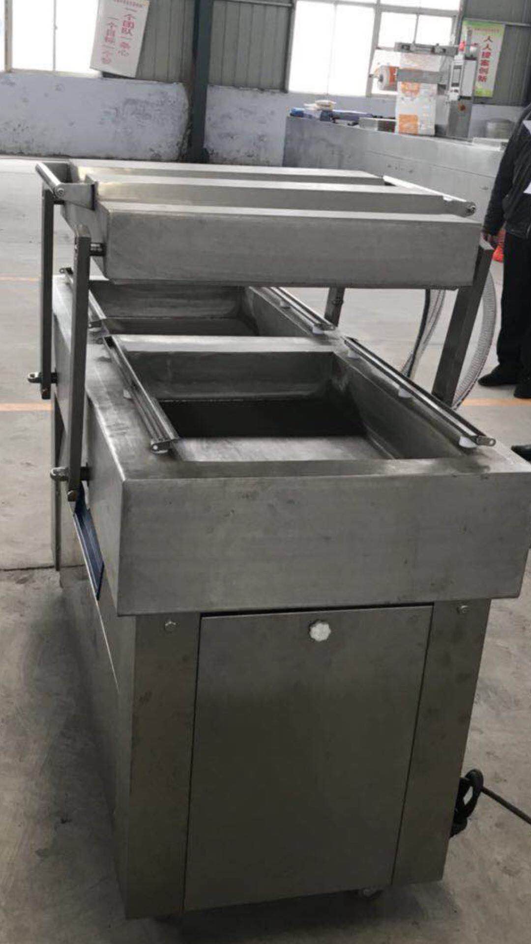 強大機械專業(yè)制造月餅真空包裝機 豆制品真空包裝機