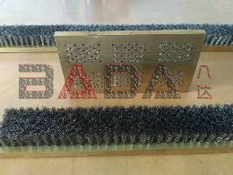 廠家定制導(dǎo)電刷.銅板導(dǎo)電毛刷.圓盤(pán)銅絲導(dǎo)電刷加工