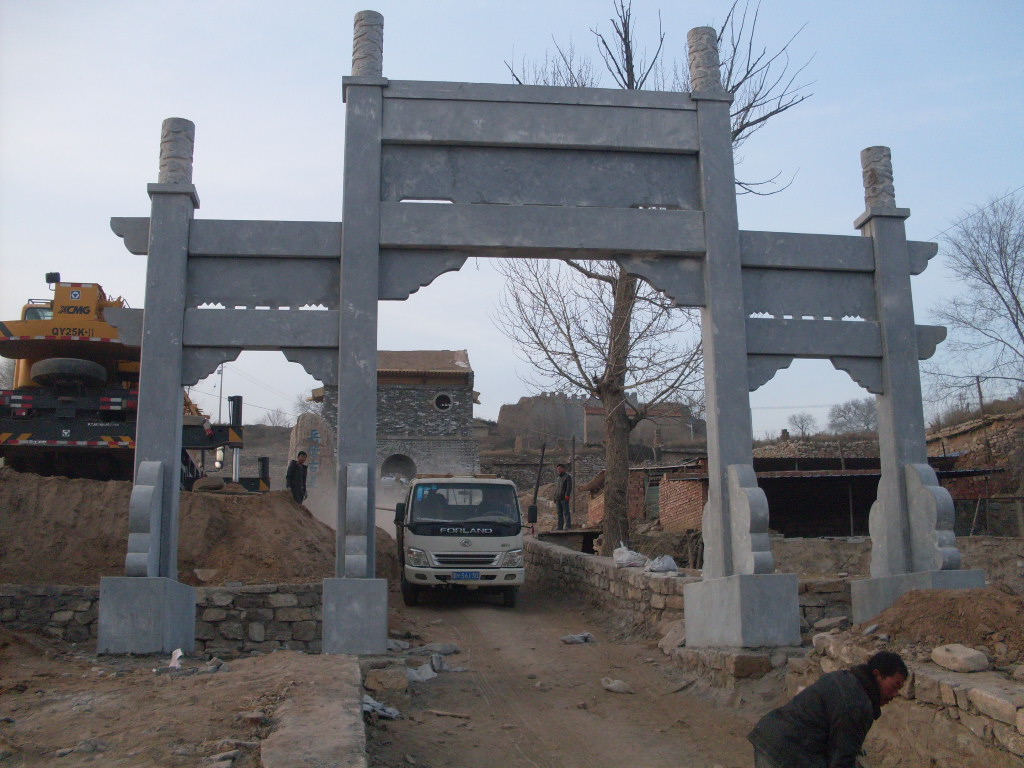 供應(yīng)青石山門、青石石門、山東青石山門、青石牌坊、青石牌樓、石雕牌樓、石雕牌坊