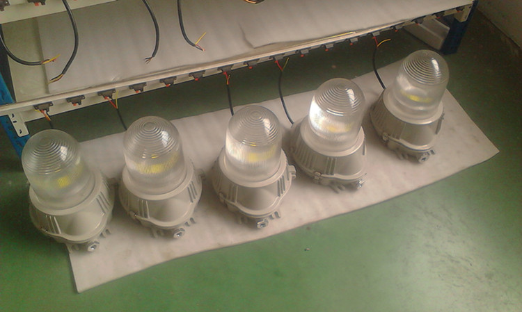 海洋王NFC9180LED三防燈泛光燈50W70W100WLED防眩車間平臺燈頂燈