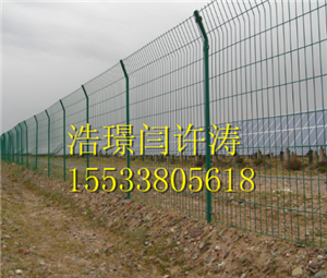 草原圈地護欄網(wǎng)鐵絲網(wǎng)圍欄