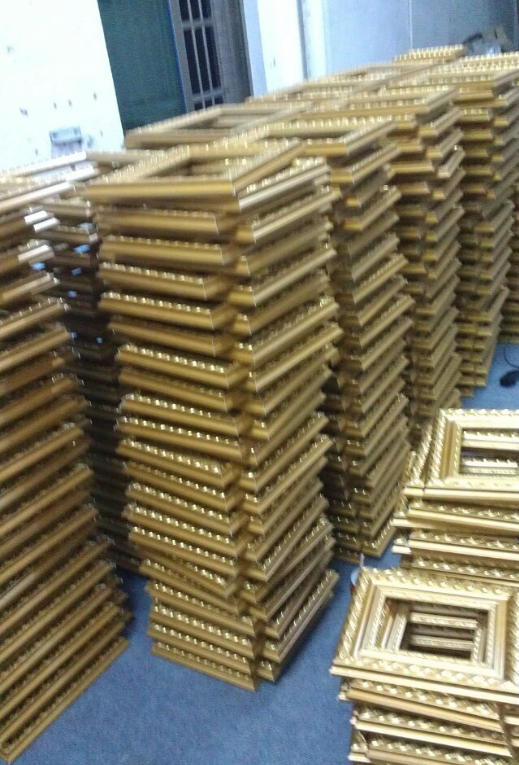 漢口相框加工廠專業(yè)畫框加工十年經(jīng)