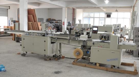 全自動封口機 一次性杯子自動包裝設(shè)備，一次性塑料杯子包裝機器，紙杯包裝機器