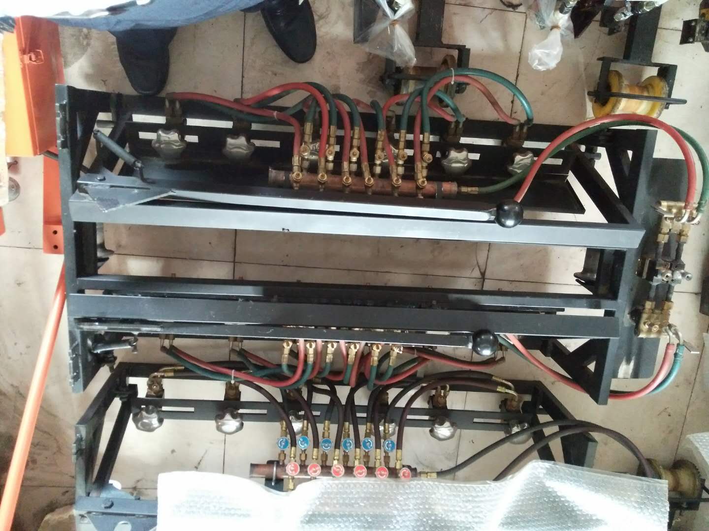 電化區(qū)段汽車(chē)吊裝作業(yè)防觸電裝置