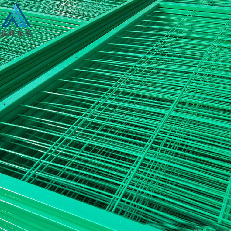 小區(qū)框架型護(hù)欄網(wǎng)_公路兩旁護(hù)欄網(wǎng)_鐵路圍欄網(wǎng)