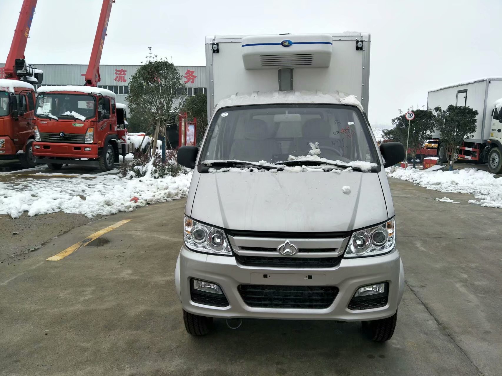 小型長安國5冷藏車（廂長2.7米）  冷鏈車 長安冷藏車生產(chǎn)廠家報價 供冷鏈車 長安冷藏車生產(chǎn)廠家報價