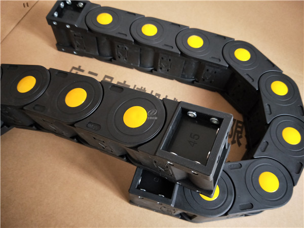 機(jī)床尼龍拖鏈_大連工程尼龍拖鏈_哈爾濱機(jī)床尼龍拖鏈