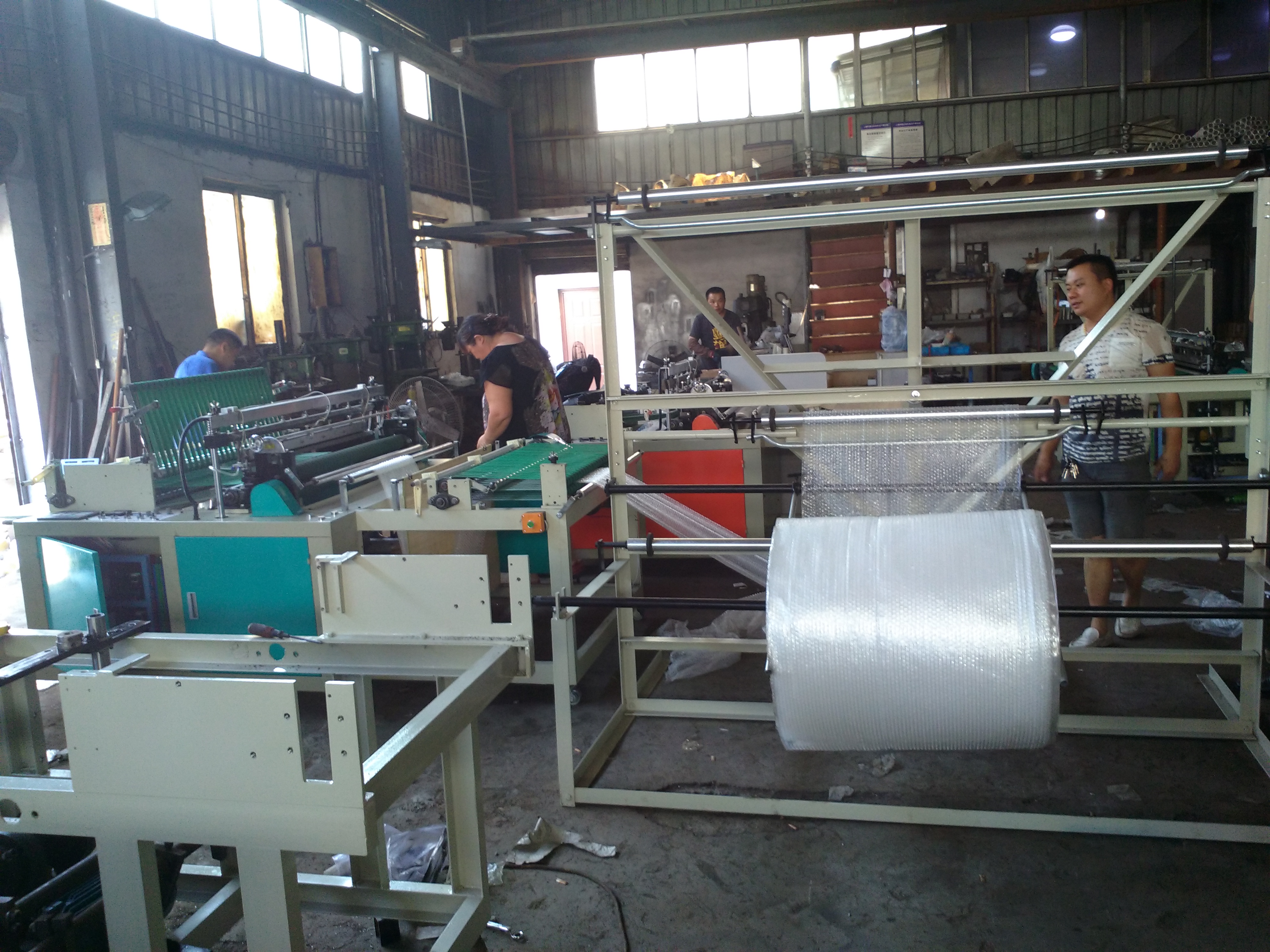 氣泡膜制袋機(jī) 全自動(dòng)珍珠棉制袋機(jī) 自動(dòng)珍珠棉制袋機(jī)