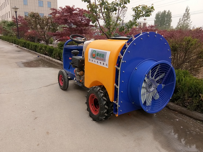 供應(yīng)果哈哈G6S型四輪果園打藥機 供應(yīng)果哈哈G6S四輪果園打藥機