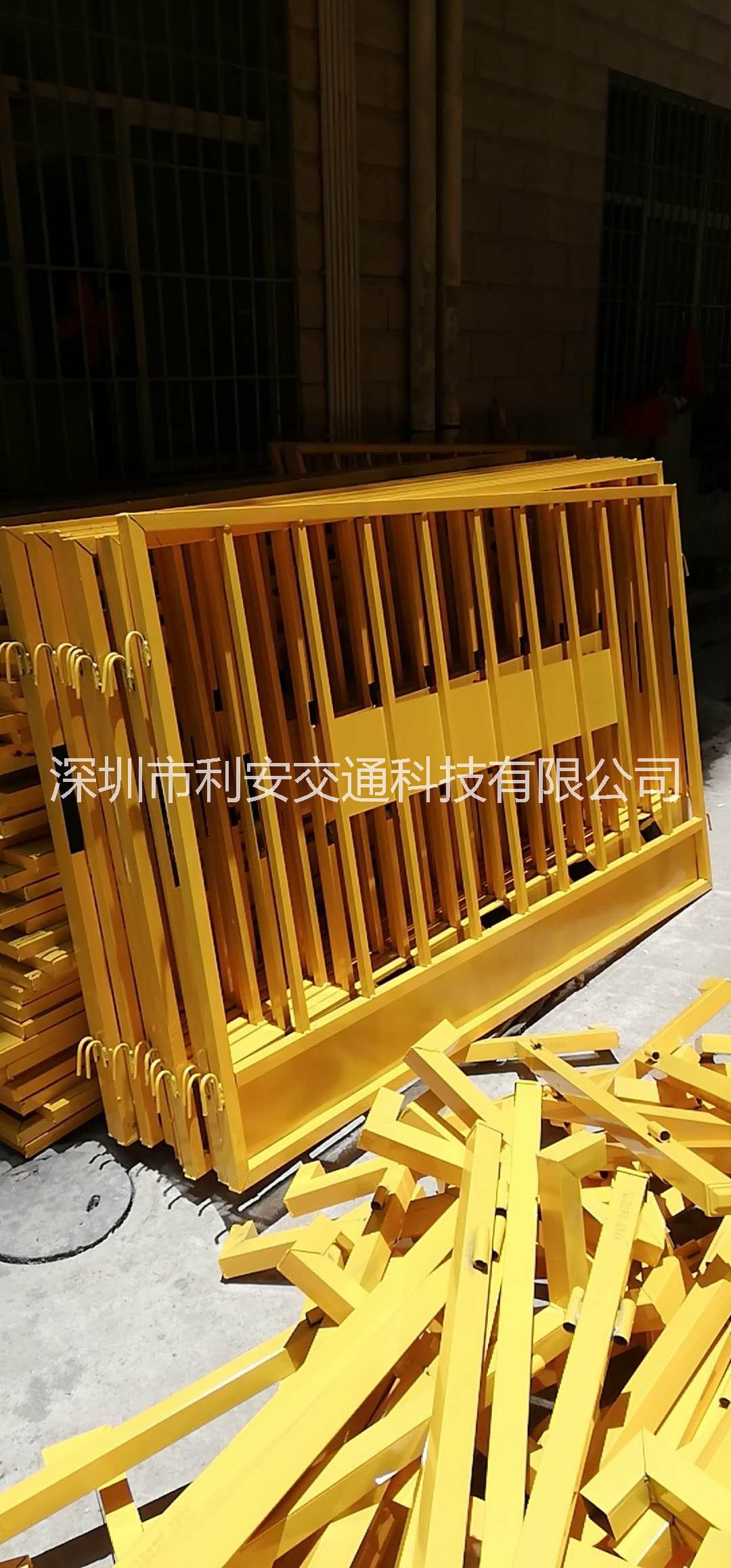 深圳松崗市政工程基坑護欄臨邊護欄廠家送貨 批發(fā)基坑護欄