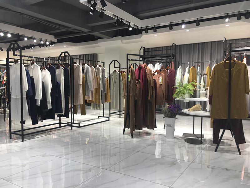 麥中林秋17剪標(biāo)庫(kù)存品牌折扣女裝批發(fā)一手貨