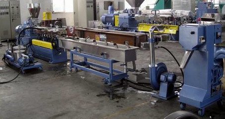 擠壓造粒機(jī)設(shè)備 供應(yīng)高速塑料再生造粒機(jī)