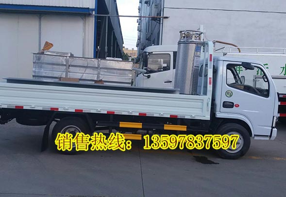 小型運(yùn)魚車  改裝小型運(yùn)魚車廠家  藍(lán)牌運(yùn)魚車價(jià)格