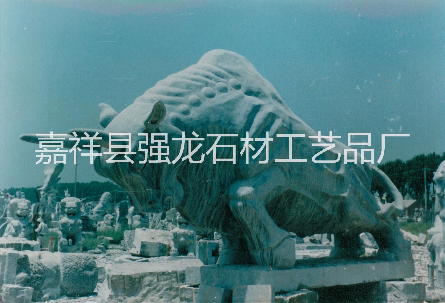 供應(yīng)青石石馬、青石石牛、青石奔馬、石雕石馬、青石石馬廠家、青石石馬產(chǎn)地、青石石馬價格