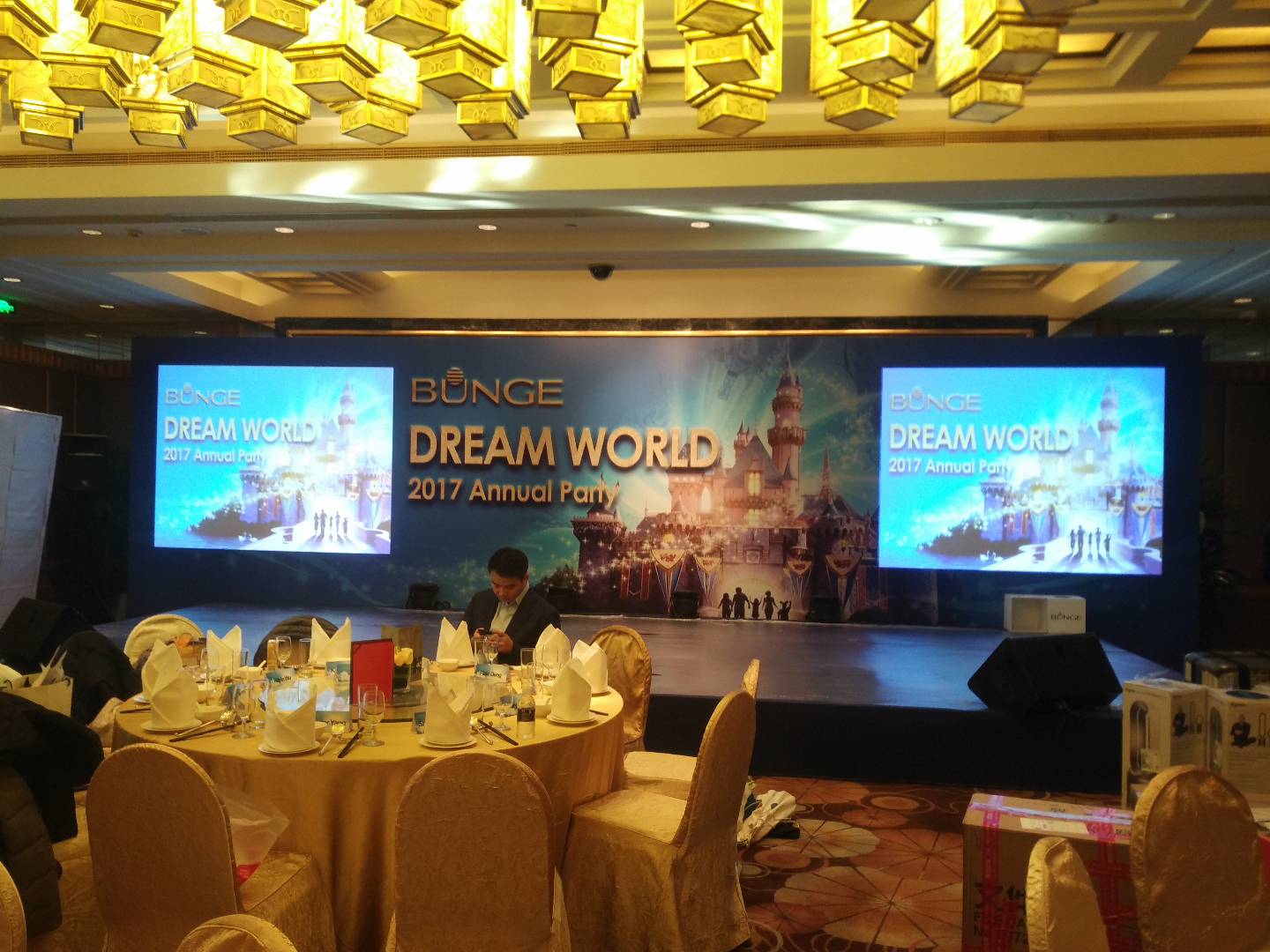 上海桁架背景搭建，舞臺搭建，會務(wù)服務(wù) 上海桁架背景搭建、上海桁架租賃