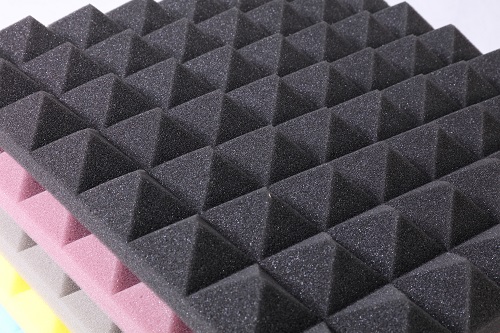 廣東｜廣州｜深圳吸音棉自粘復(fù)合消音隔音棉錄音棚雞蛋鼓房ktv墻體門(mén)窗隔音板材料