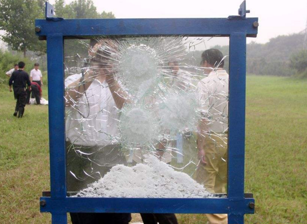 成都防砸玻璃生產(chǎn)廠家，成都復(fù)合防砸玻璃，檢驗(yàn)報(bào)告齊備