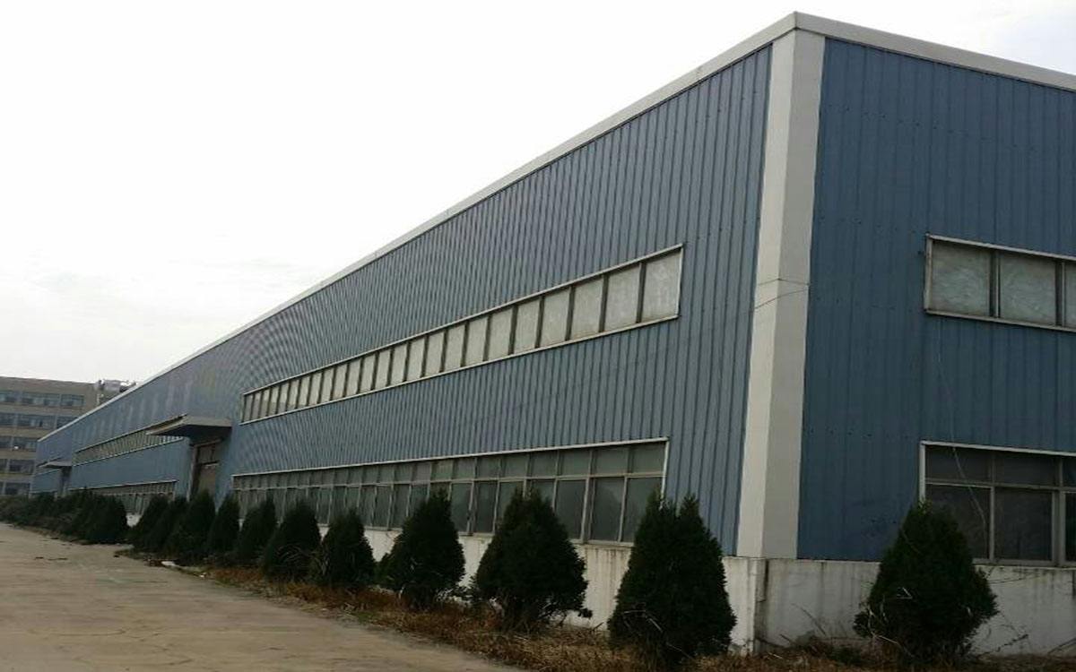 安裝彩鋼板發(fā)表面有劃傷的處理方法