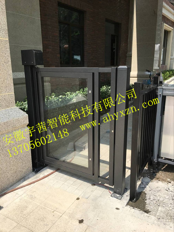 供應(yīng)廣告通道門