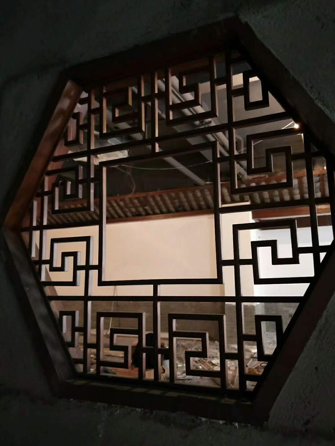 定制造型木紋鋁窗花 創(chuàng)意木紋鋁窗花 數(shù)控木紋鋁窗花 定制造型木紋鋁窗花