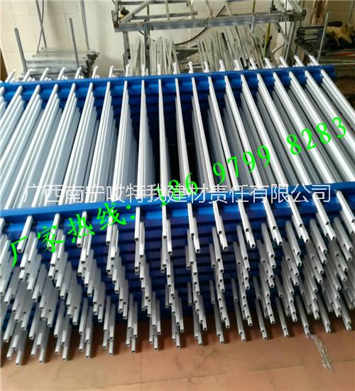 廣西社區(qū)圍墻鋅鋼護(hù)欄 南寧鋅鋼圍欄廠家