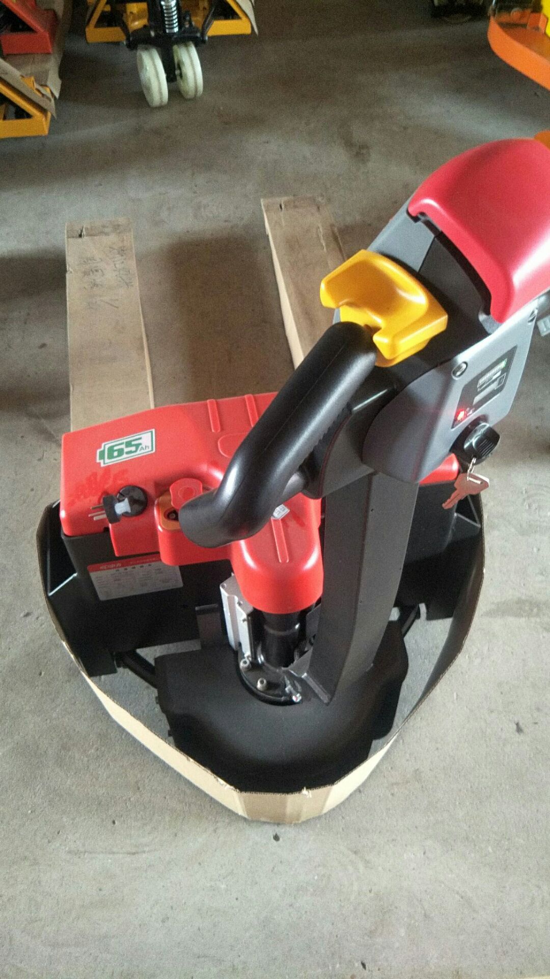 供應 電動搬運車