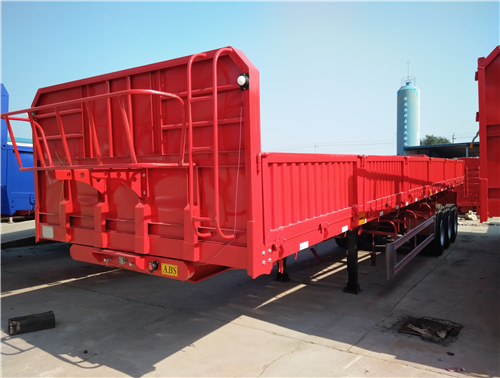 梁山掛車廠出售訂做13米標(biāo)箱側(cè)翻自卸半掛車