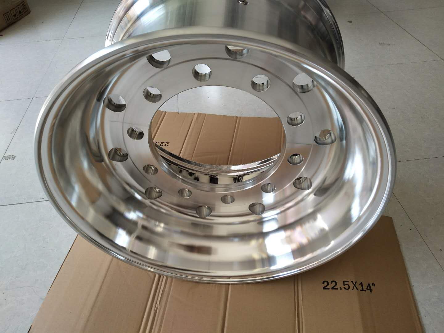 升級卡車鍛造鋁合金輪轂輕量化輪轂 廣西卡車鍛造鋁合金輪轂輕量化輪轂