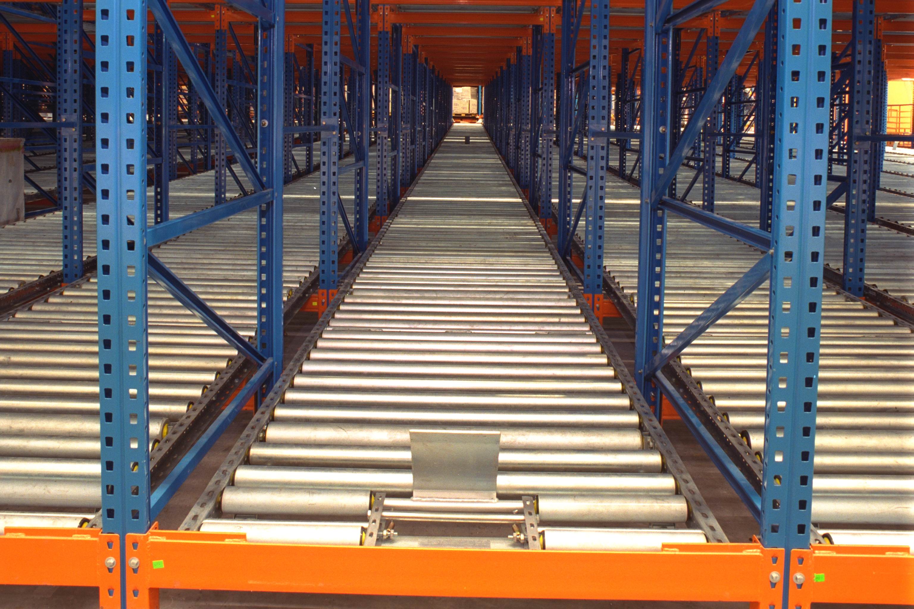 中山廠家制作 中山*倉(cāng)儲(chǔ)貨架 重力式貨架