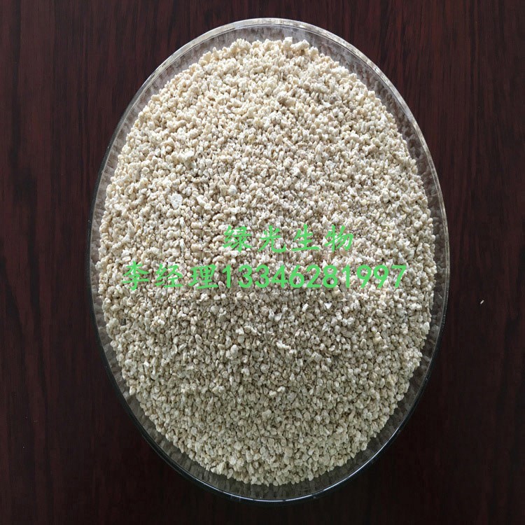 廠家*高蛋白飼料添加劑膨化尿素