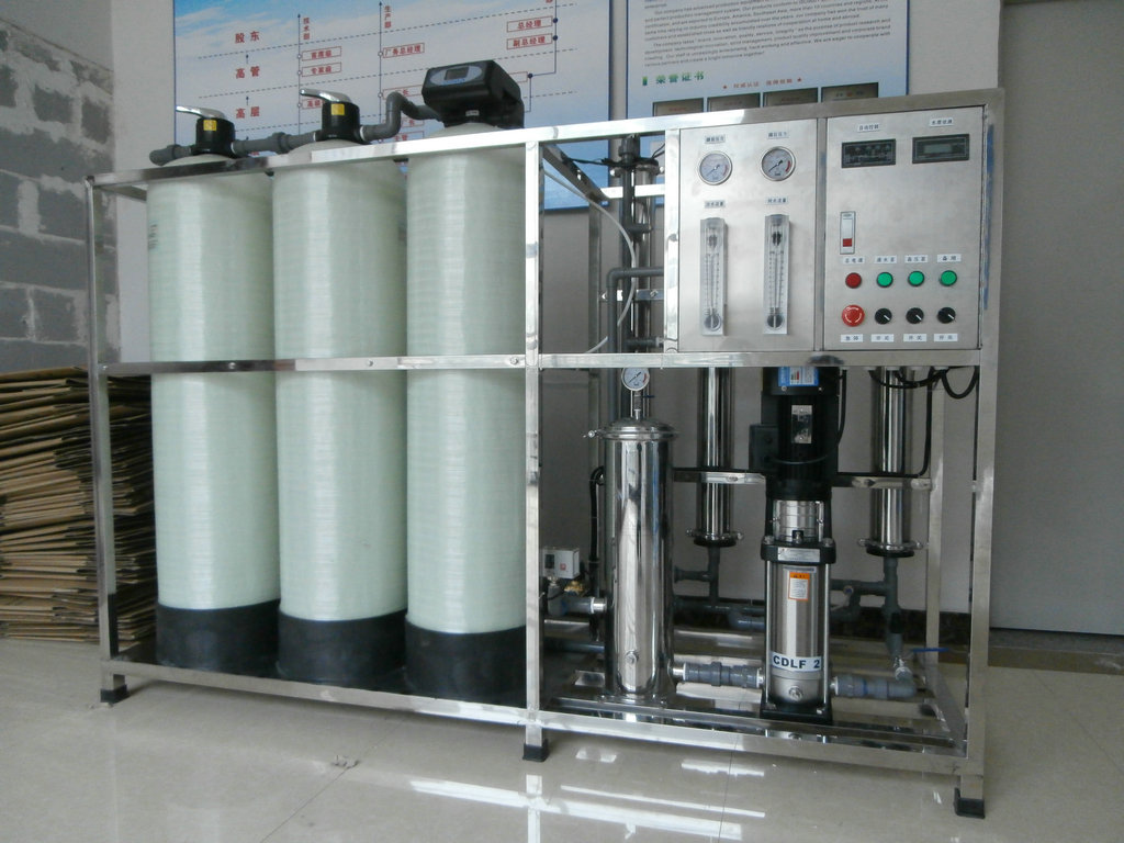 湯陰ro反滲透純水設(shè)備純水機 1T/H 去離子水設(shè)備
