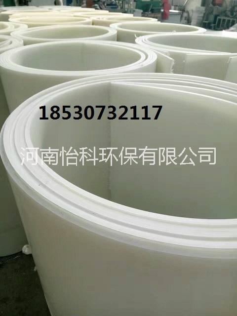 河南新鄉(xiāng)塑膠板廠家供應(yīng)工程車滑板大箱膠皮自卸車車底皮/土方車滑板