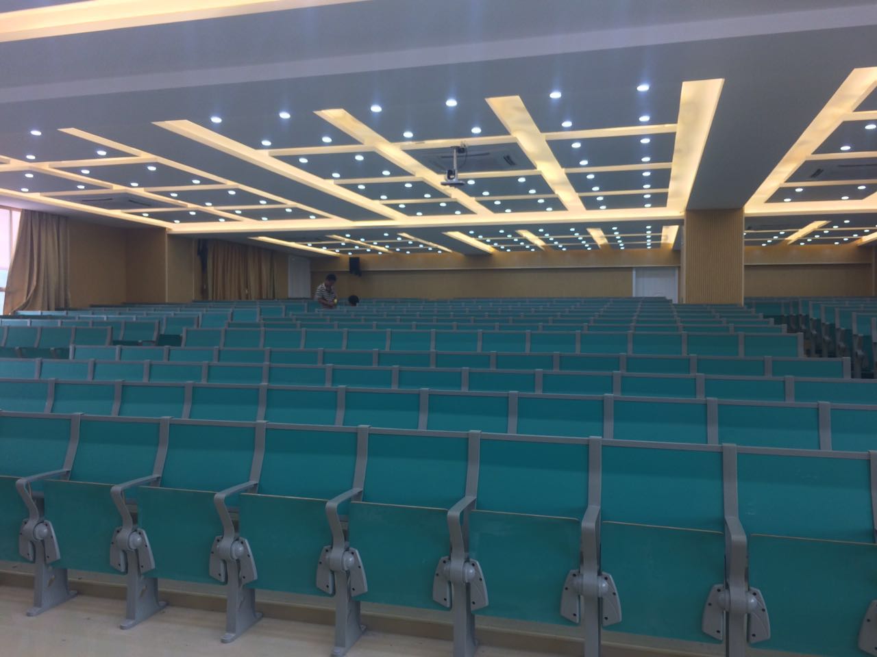 供應蘭州階梯椅批發(fā)價格報價/階梯椅訂制批發(fā)價格報價/階梯椅品牌經(jīng)銷商哪家好 蘭州階梯椅批發(fā) 陜西階梯椅批發(fā) 蘭州階梯椅批