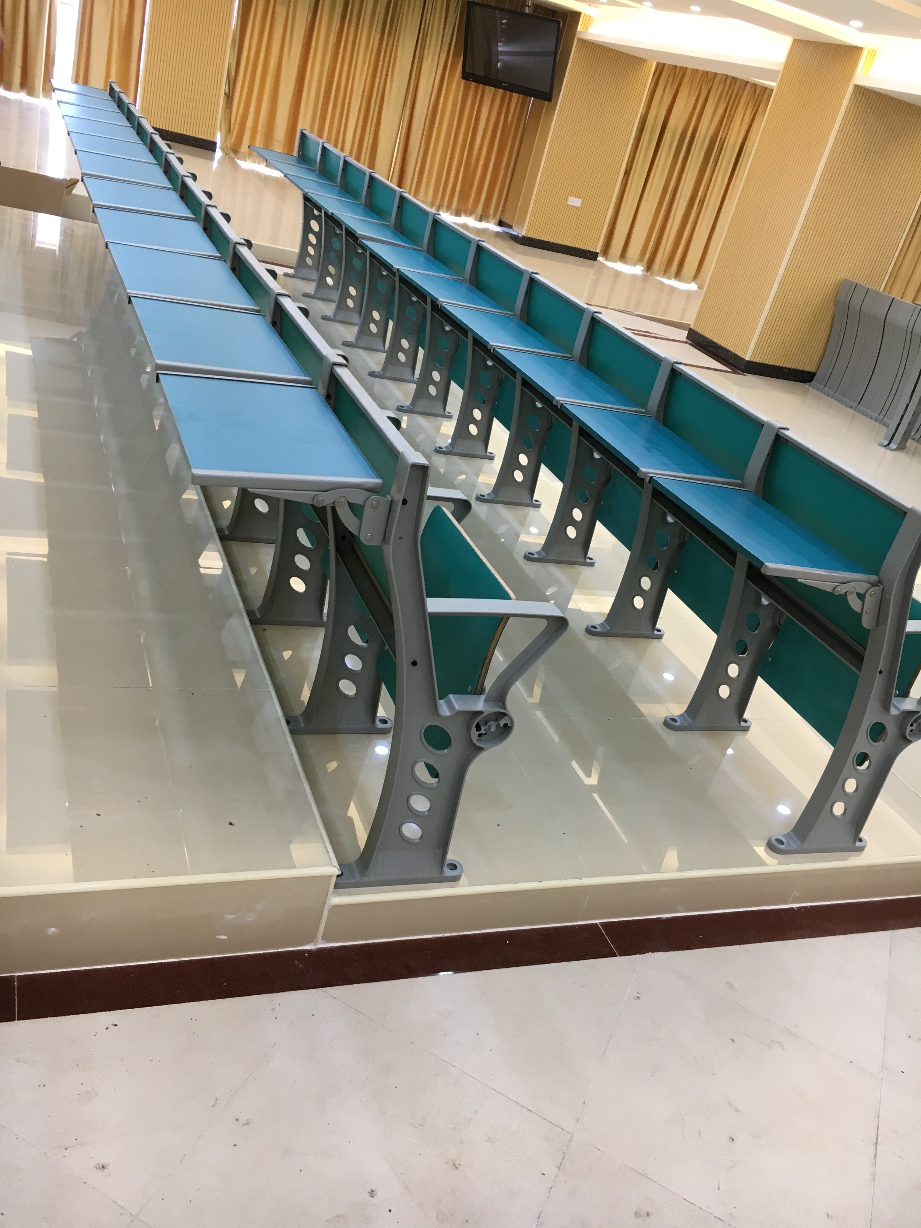 供應蘭州階梯椅批發(fā)價格報價/階梯椅訂制批發(fā)價格報價/階梯椅品牌經(jīng)銷商哪家好 蘭州階梯椅批發(fā) 陜西階梯椅批發(fā) 蘭州階梯椅批