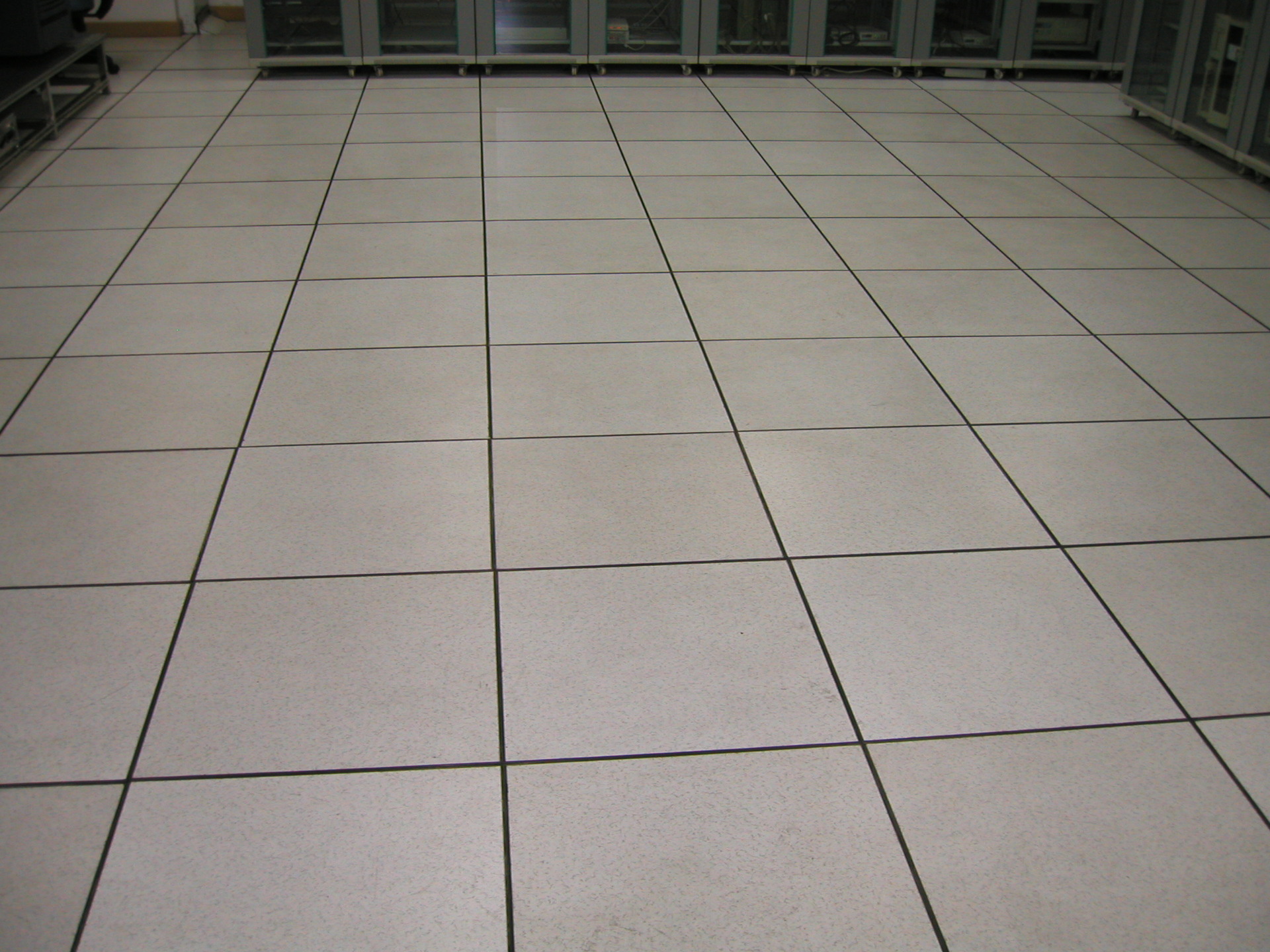 山東沈飛防靜電地板、架空全鋼地板、機(jī)房地板、有邊地板廠(chǎng)家直銷(xiāo) 山東沈飛全鋼有邊防靜電地板